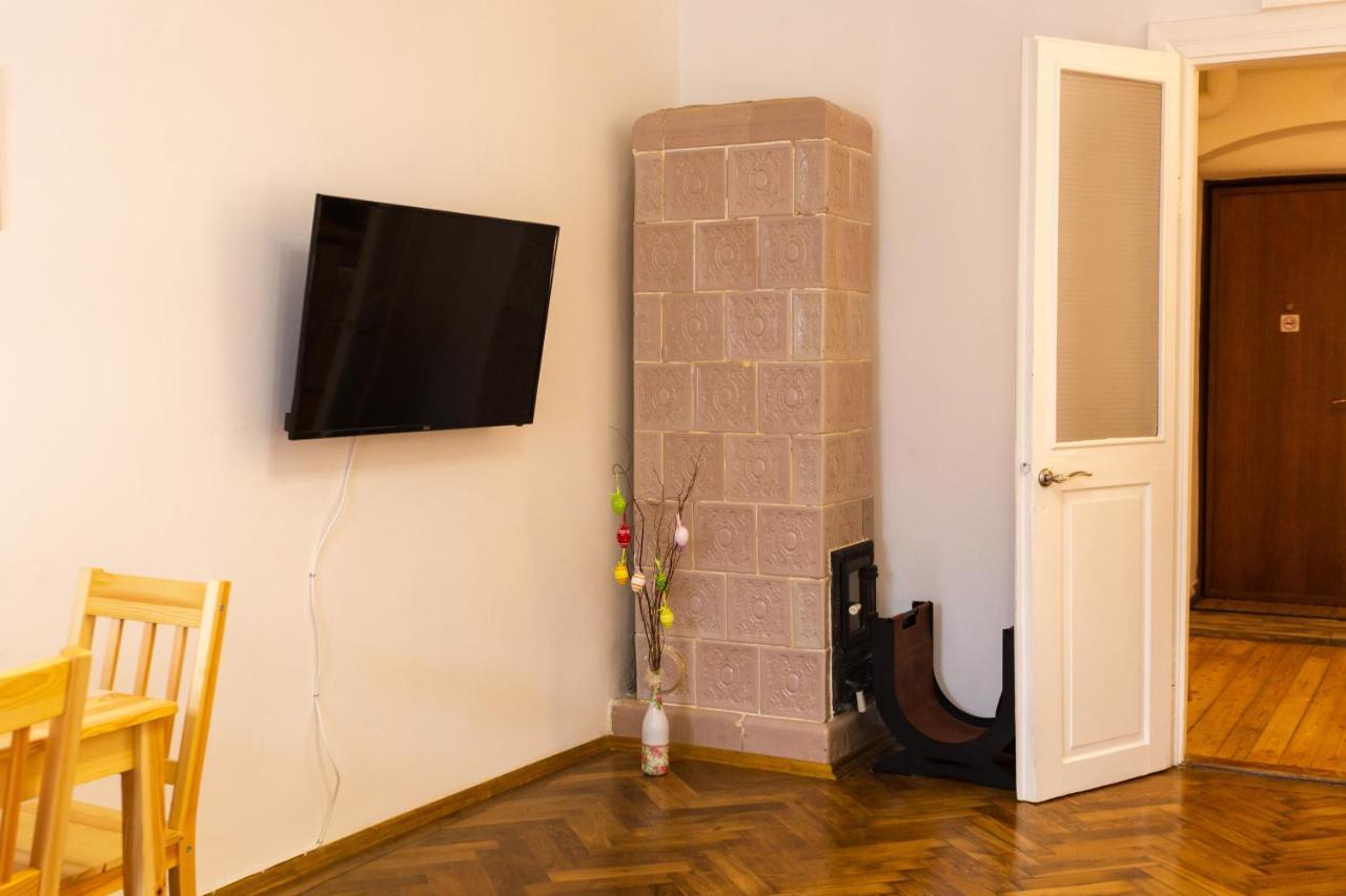 Peaceful Studio On Rynok Square Lviv Luaran gambar