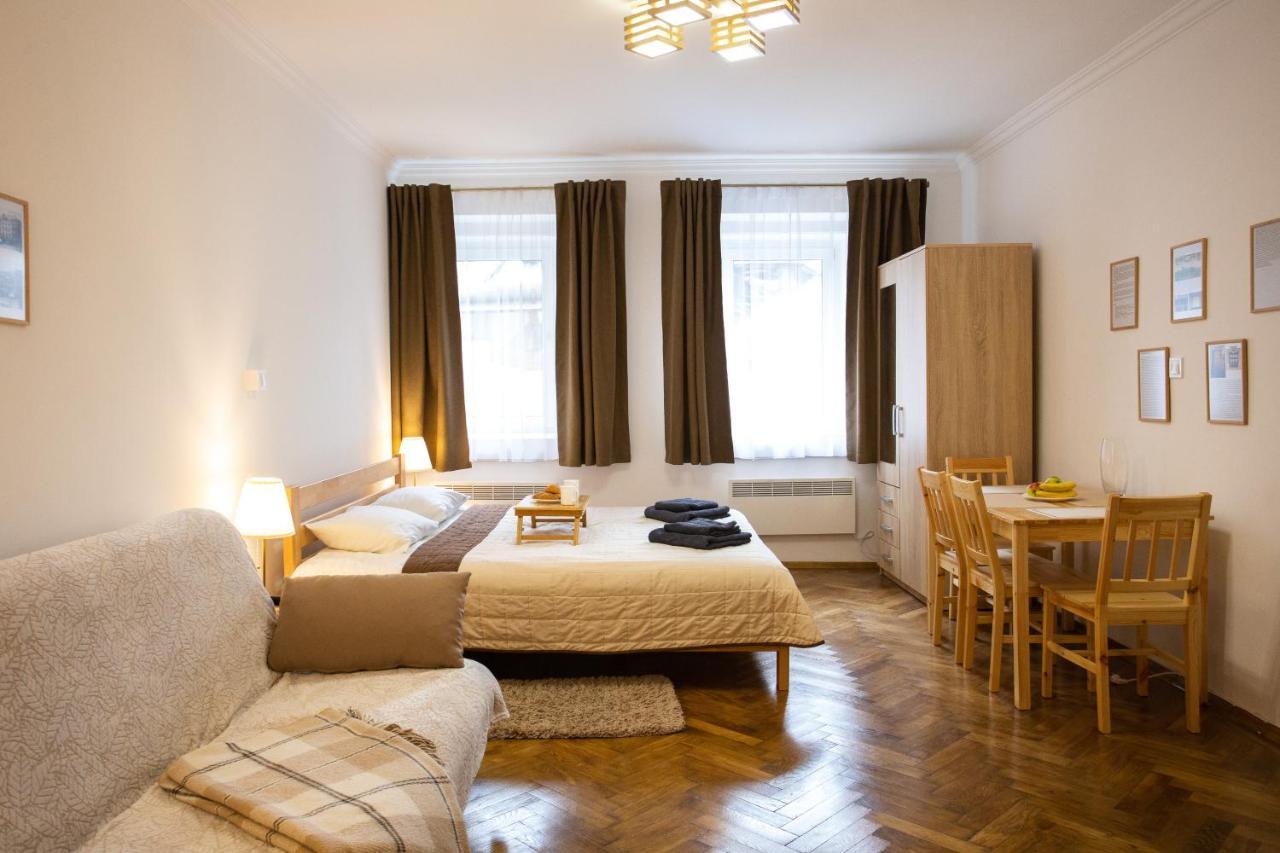 Peaceful Studio On Rynok Square Lviv Luaran gambar