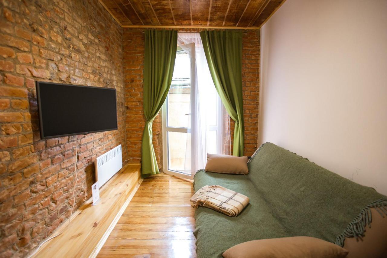 Peaceful Studio On Rynok Square Lviv Luaran gambar