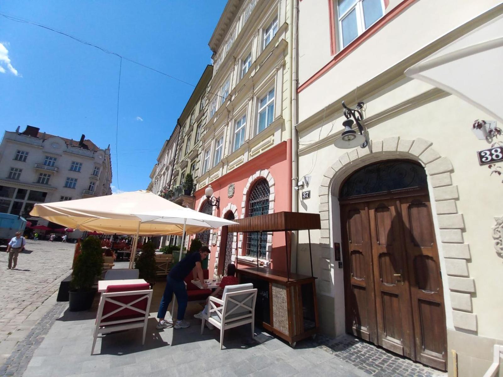 Peaceful Studio On Rynok Square Lviv Luaran gambar